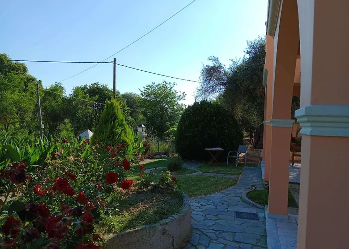 וילה Pool Grigoris Aspiotades